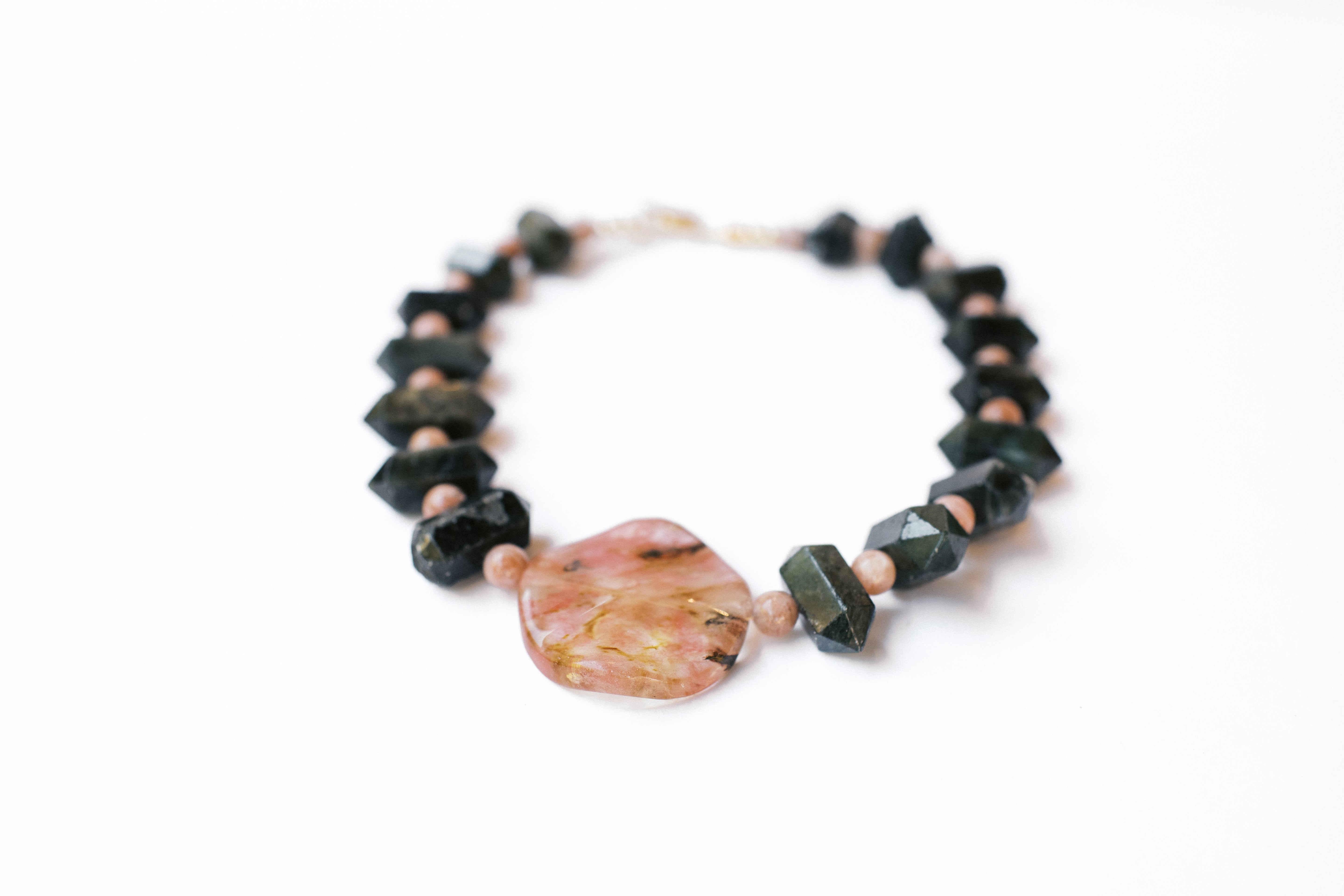 Dark Green Quartz and Peach Moonstone Pendant Necklace